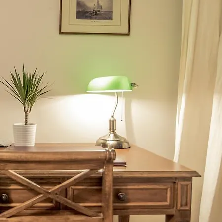 Elegant Supercentral Selanik